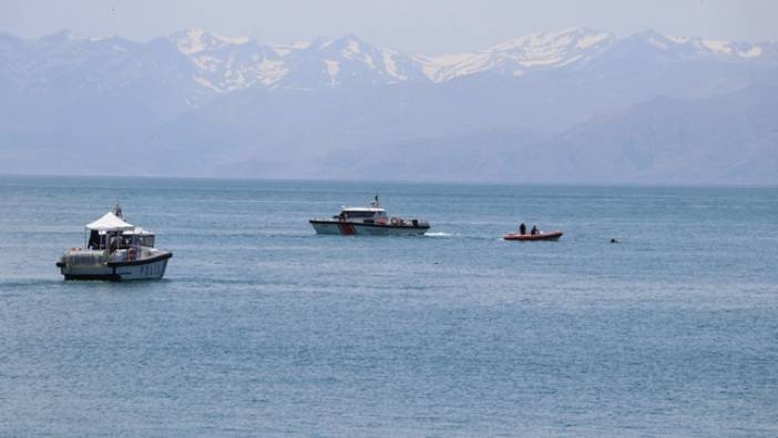 Van Gölü'nde 2 kişi cesedine ulaşıldı