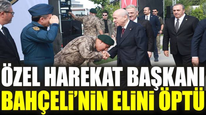 Özel Harekat Başkanı, Bahçeli'nin elini öptü