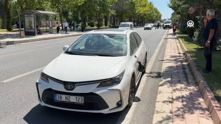 Elazığ'da iki otomobil çarpıştı! 3 kişi yaralandı