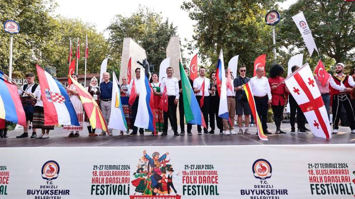 Denizli'de renkli festival başladı