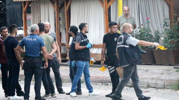 Kemer'de silahlı kavga: 3 yaralı