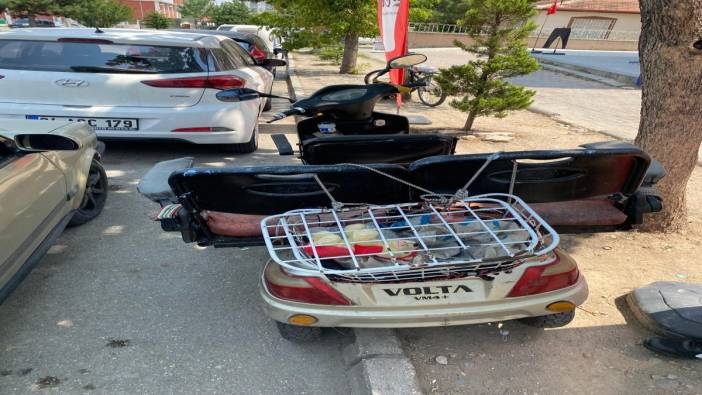 Minibüs ile moped çarpıştı: 5 kişi yaralandı