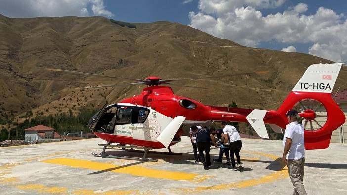 Van'da ambulans uçak küçük çocuk için havalandı