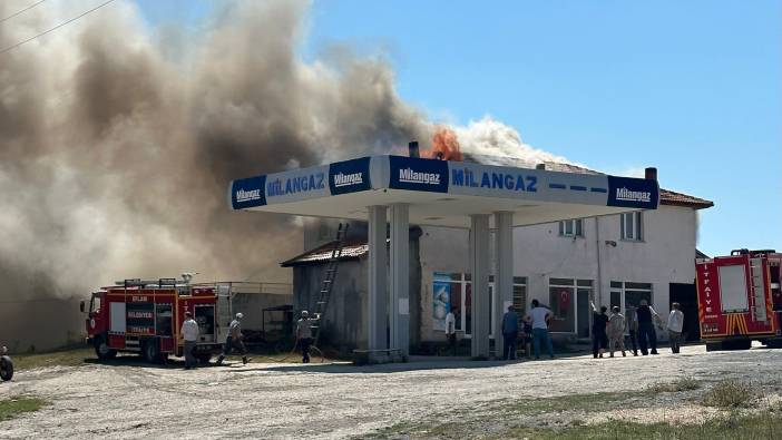 Karabük'te çatı yangını büyümeden söndürüldü