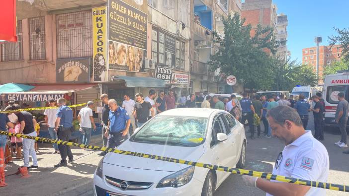 Diyarbakır'da silahlı ve bıçaklı kavga:  1'i ağır 4 yaralı