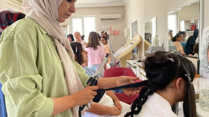 Özel çocuklara kuaför hizmeti verildi