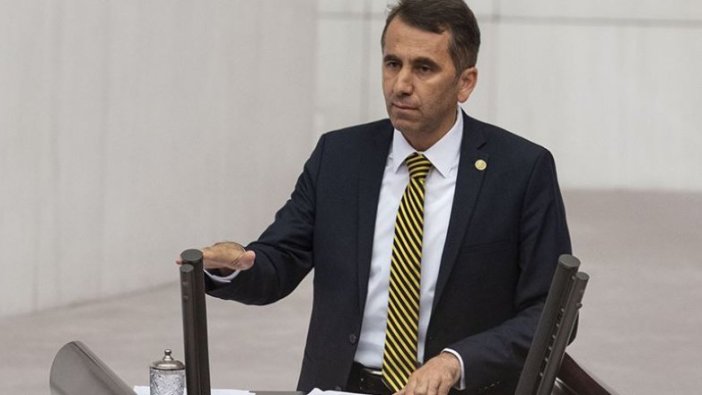 CHP'den poster ve bayrak yakılmasına kınama