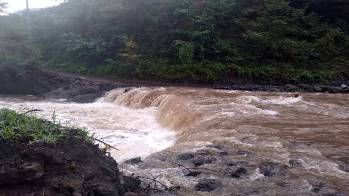 Samsun'da etkili olan yağış heyelana neden oldu