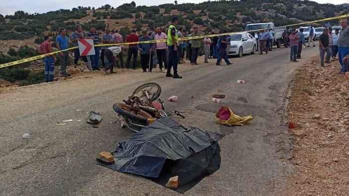 Motosiklet ile kamyonet çarpıştı: 1 ölü