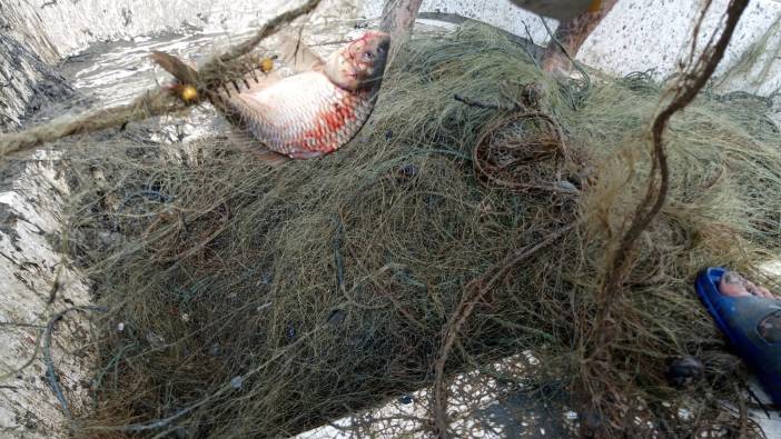 Barajdan 2 metre hayalet ağ çıktı