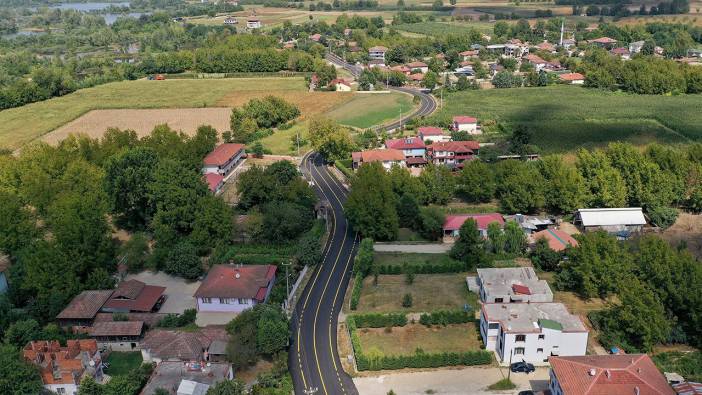 Büyükşehir Arifiye’de 7 mahallenin yolunu sil başltan yeniledi