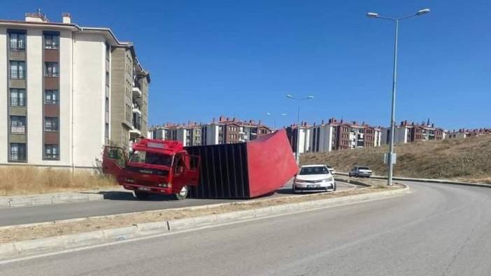 Gördüğü kazayı spiker gibi anlattı