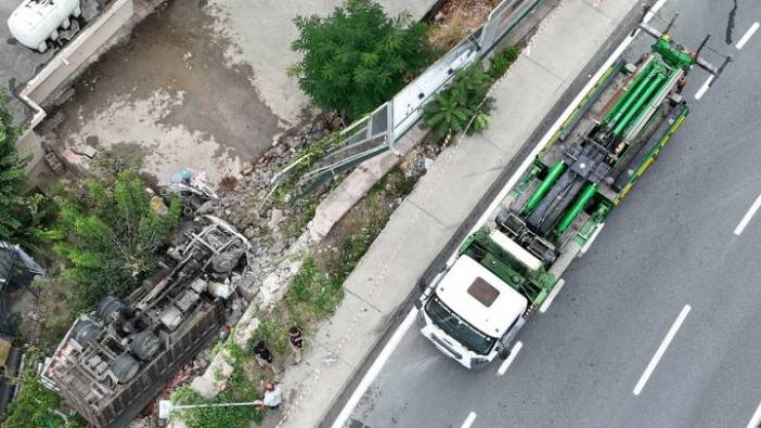 İstanbul'da kamyonet bahçeye düştü