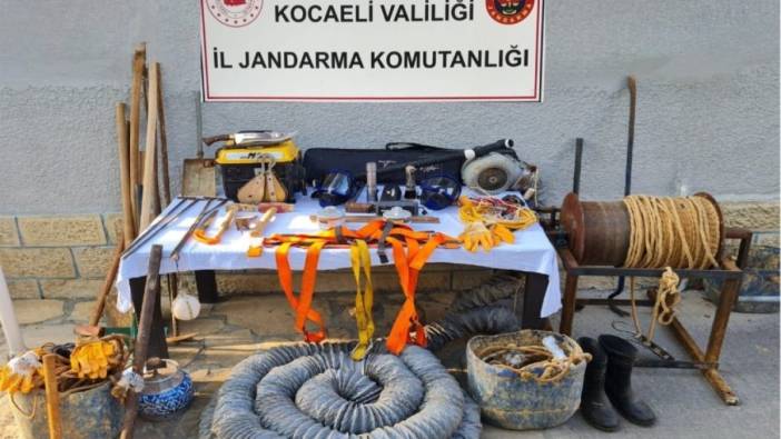 Kocaeli'de tarihi eser kaçakçılarına operasyon: 5 gözaltı
