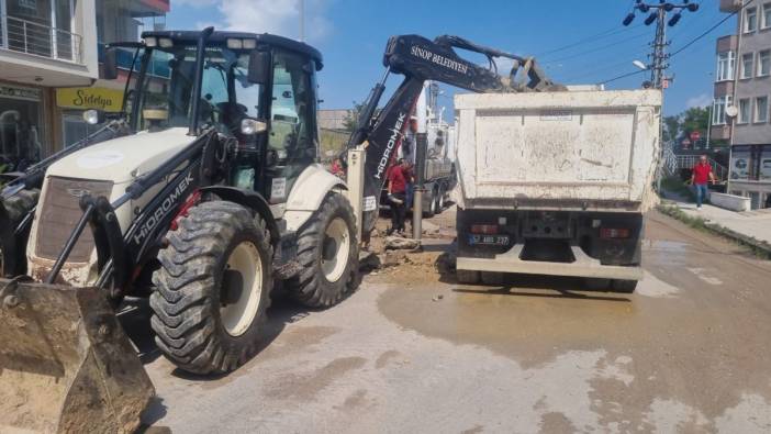 Sinop'da ana içme suyu hattının borusu patladı! Ortalık savaş alanını aratmadı