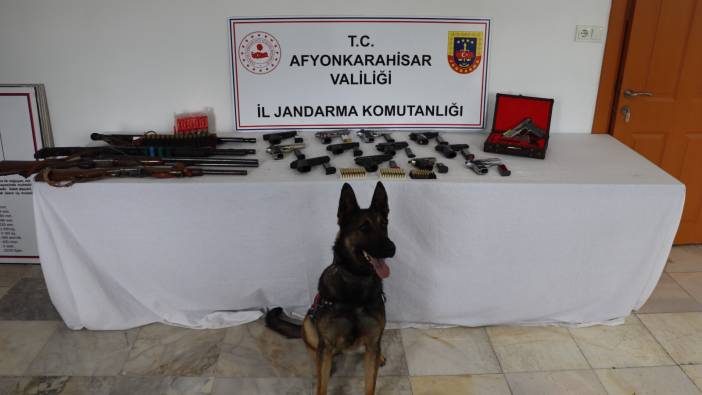 Afyonkarahisar'da düğünlerde havaya ateş açan 27 kişi gözaltına alındı