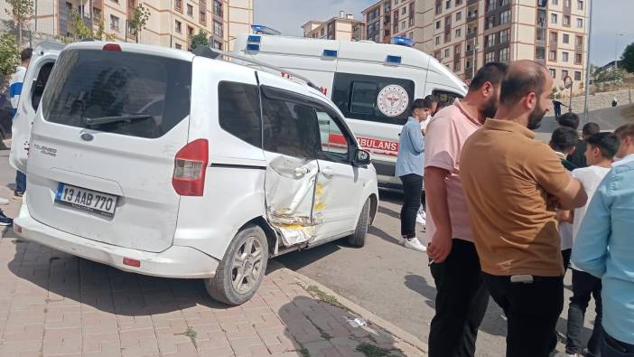 Şırnak merkezde trafik kazası! 4 kişi yaralandı