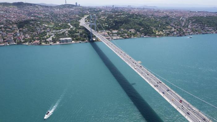 İstanbul Boğazı'nda gemi trafiği askıya alındı