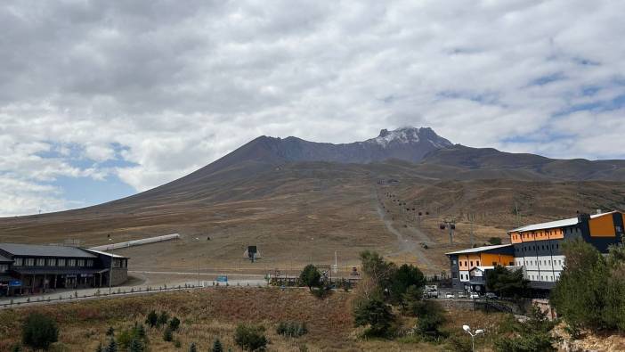 Erciyes Dağı beyaza büründü