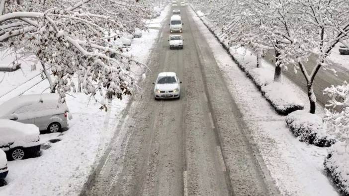 Güney Afrika’da yoğun kar yağışı hayatı olumsuz etkiledi