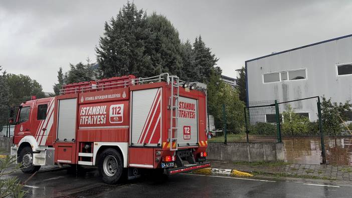 Tuzla'da fabrika yangını söndürüldü