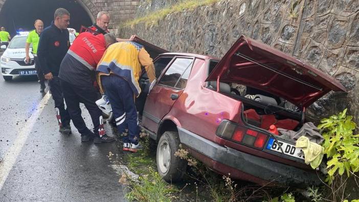 Zonguldak'ta otomobil kanala uçtu: 2 yaralı