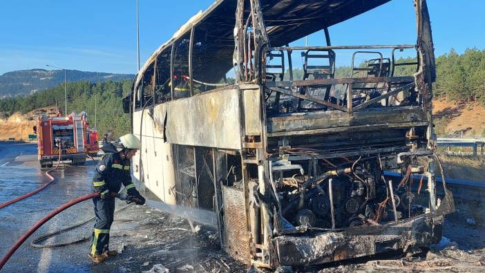 Adana'da yolcu otobüsü küle döndü