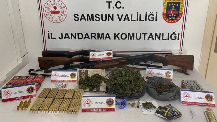 Samsun'da jandarma operasyonu: Uyuşturucu ve silah ele geçirildi