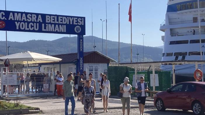 Amasra'ya binlerce kruvaziyer yolcusu geldi