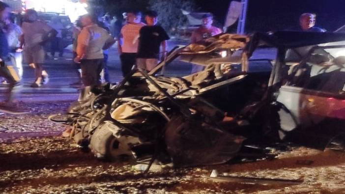 Mersin'de otomobil önce yayaya ardından TIR'a çarptı; 2 ölü, 1 yaralı
