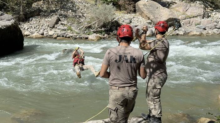 Tunceli’de teröre darbe: 30 sığınak ve mağara imha edildi