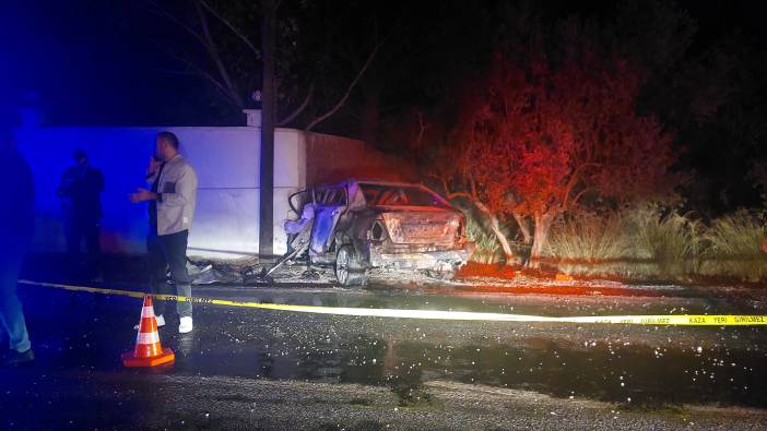 İzmir'de otomobil duvara çarpıp alev aldı: 1 ölü