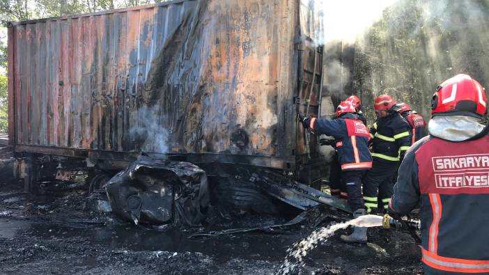 Anadolu Otoyolu'nda kaza! Tır sürücüleri yaralandı