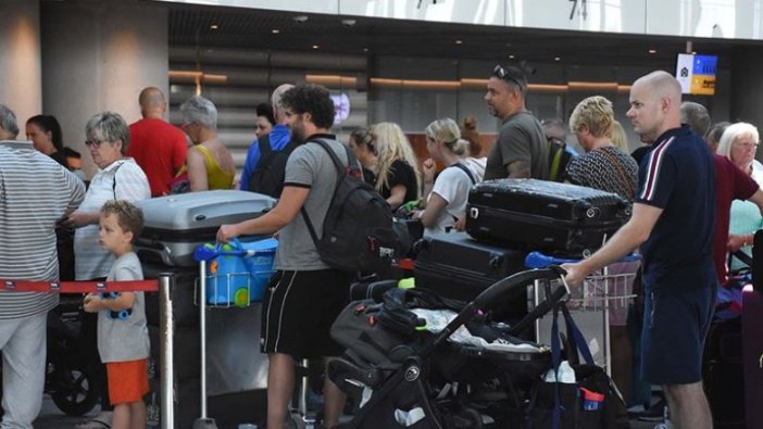 Thomas Cook mağdurlarının ülkelerine dönüşü sürüyor