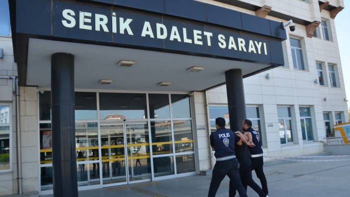 Eczaneden hırsızlık yapan firari yakalandı