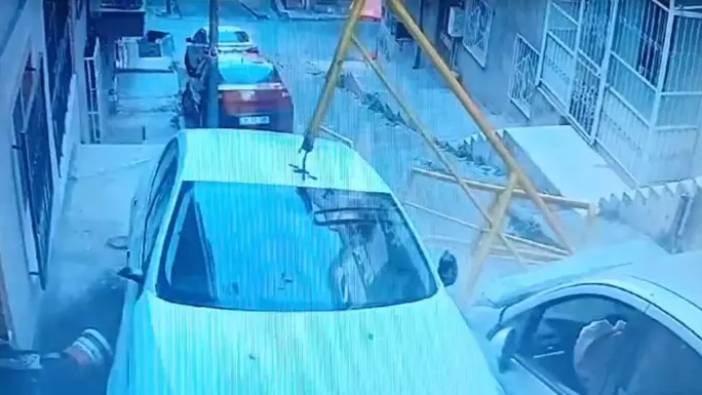 Alkollü sürücünün çarptığı araç merdivene düştü