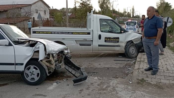 Tokat'ta kamyonetle otomobil kafa kafaya çarpıştı: 1 ölü