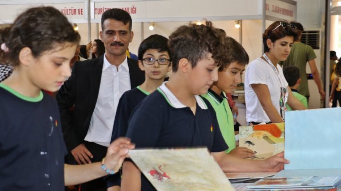 Kitap fuarına 5 günde 100 bin ziyaretçi