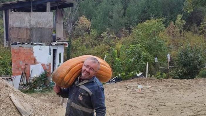 Bahçesinde yetişen kabağı görünce şaşkınlığını gizleyemedi