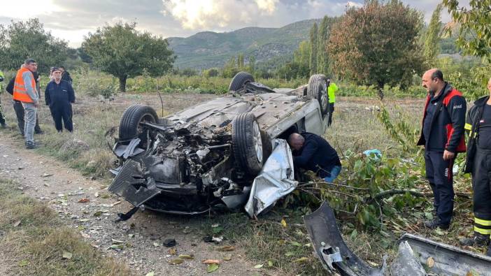 Şarampole uçan otomobildeki anne hayatını kaybetti, eşi ve bebeği yaralandı