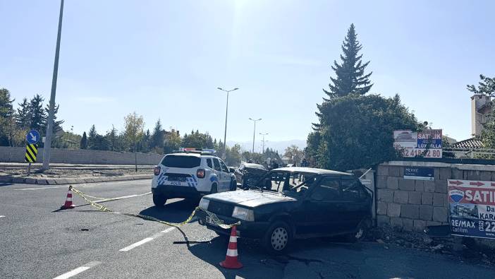 Kayseri'de otomobiller çarpıştı: 1 ölü, 3 yaralı