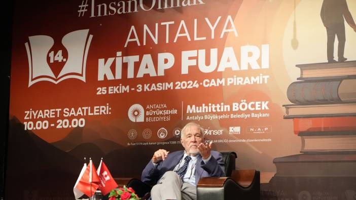 İlber Ortaylı Antalya Kitap Fuarı’nda gençlere tavsiyeler verdi