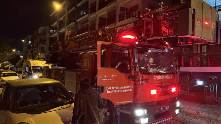 İzmir'de bir apartman dairesinde yangın meydana geldi