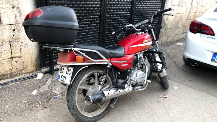 Motosikletin çarptığı küçük çocuk yaralandı