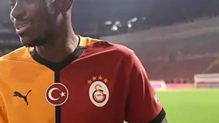 Galatasaray’ın Nijeryalı futbolcusu Victor Osimhen, maç sonu neşesini böyle gösterdi