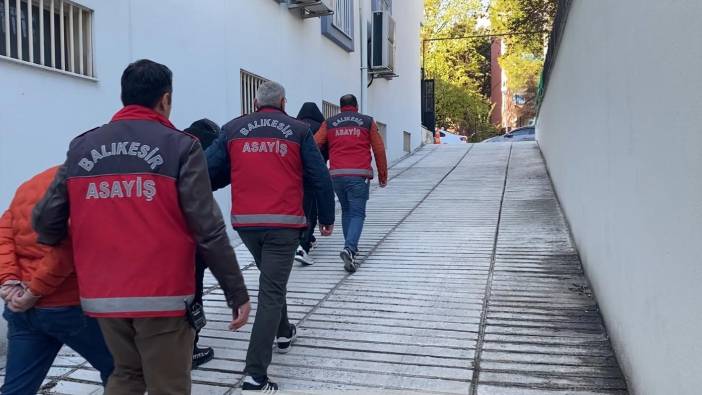 Husumetlisini yol ortasında öldürdü:  Polis ekiplerince kıskıvrak yakalandı