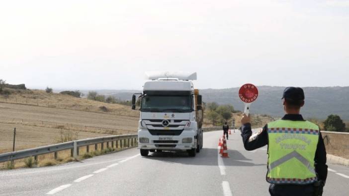 Kırklareli’nde trafik denetimi: 7 sürücünün belgelerine el konuldu