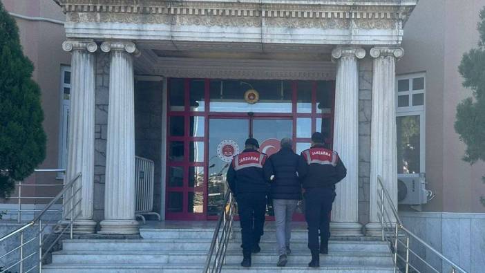 Hakkında 21 yıl aranması olan şahıs Didim'de yakayı ele verdi