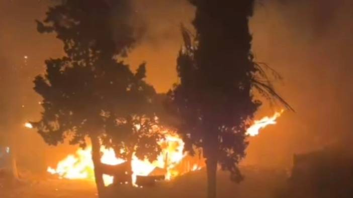 Gecekondu saniyeler içinde alevlere teslim oldu