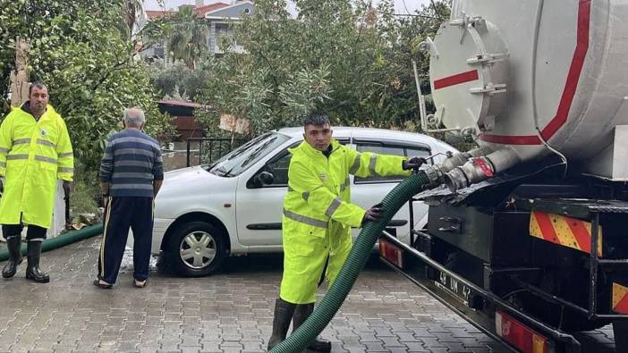 MUSKİ ekiplerinden yağmur mesaisi